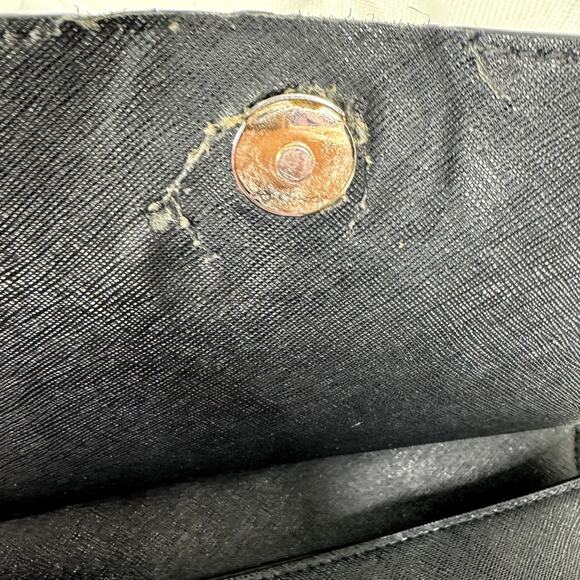 Tory Burch Black Robinson Perforated Diamond Chain Shoulder bag - Picture 9 of 12